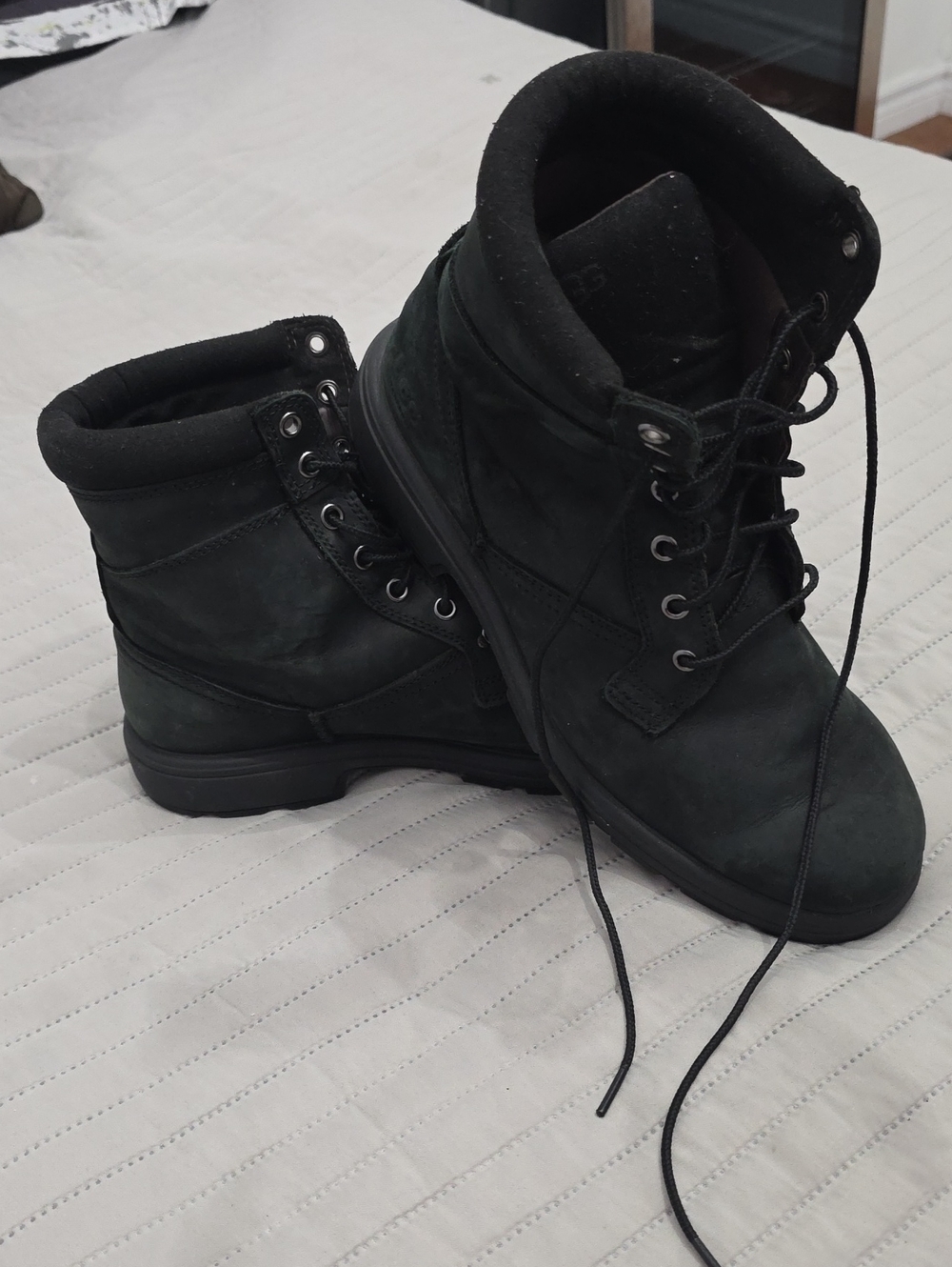 UGG Men's Black Lace-Up Leather Boots